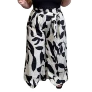 CURVZY plus size pull on White Black floral wide leg pants 3xl